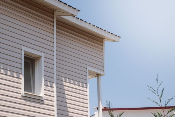 Cost of Vinyl Siding Hole Repair in Concord